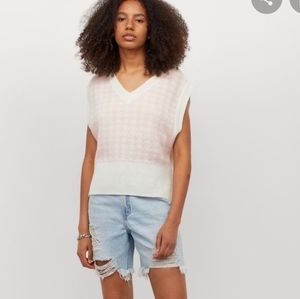 H&M Houndstooth Sweater Vest